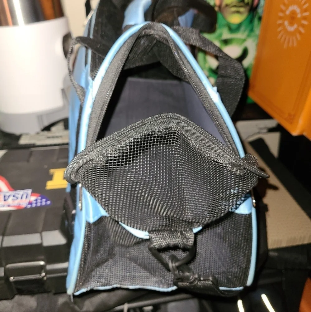Kitten carrier